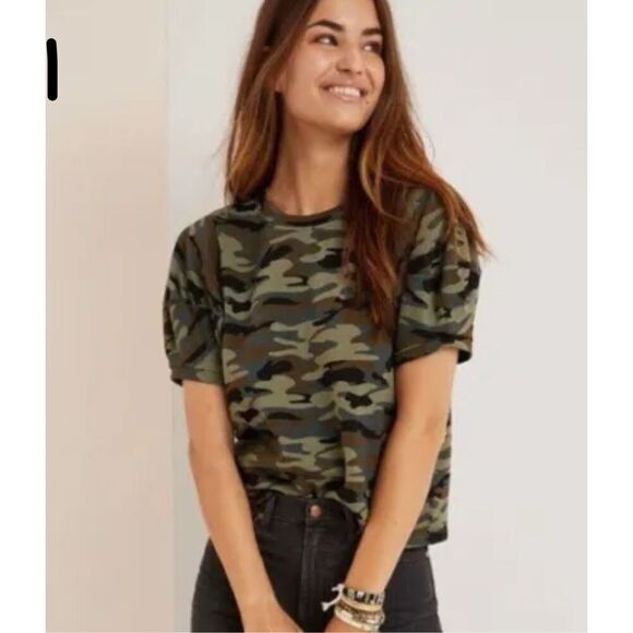 Velvet by Graham & Spencer Tops - Velvet by Graham & Spencer for Anthropologie Camo Puff Sleeves Tee Shirt Sz M